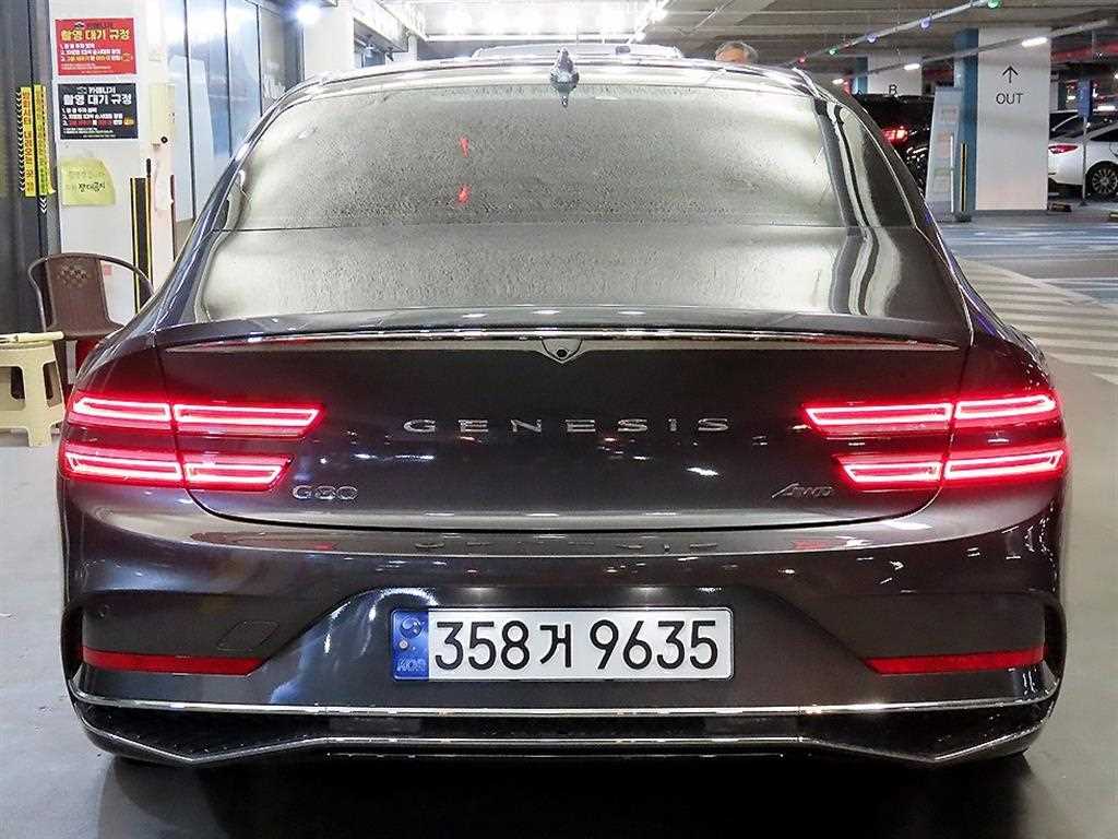 Genesis G80 - Vista 5