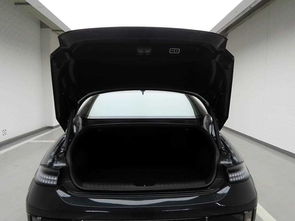 HYUNDAI Ioniq 6 - Vista 5