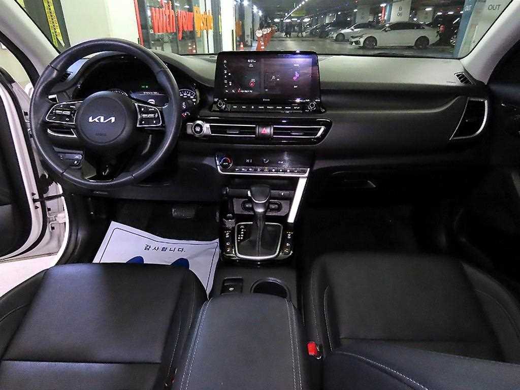 KIA Seltos - Vista 10