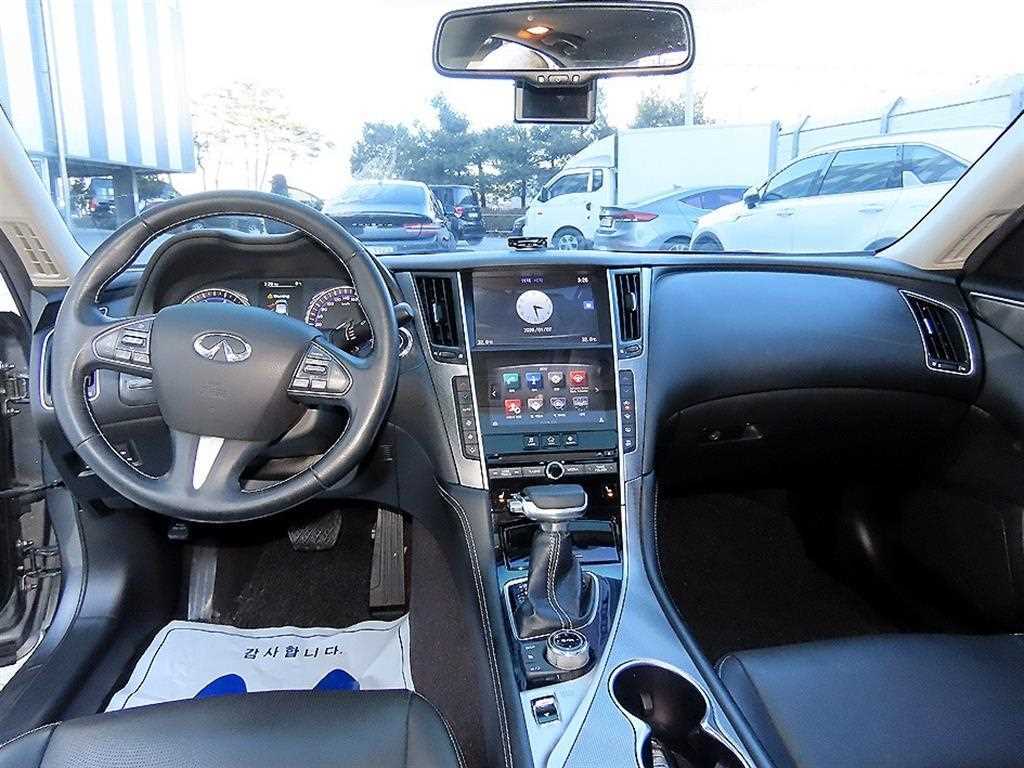 Infiniti Q - Vista 7
