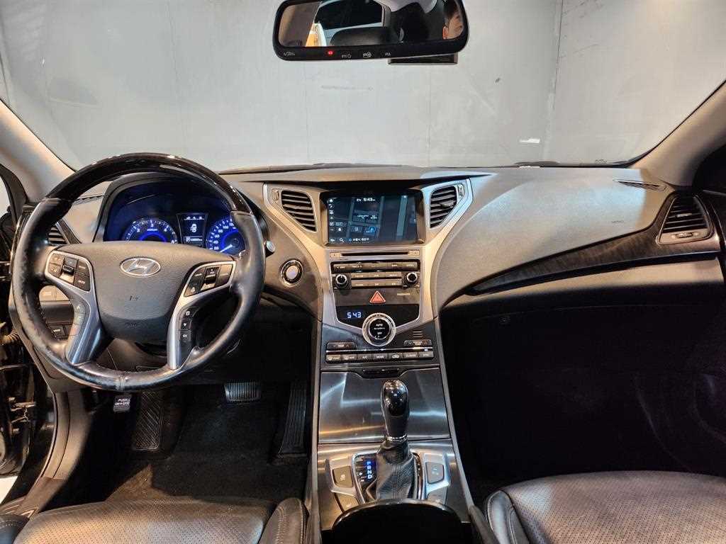 HYUNDAI Grandeur - Vista 7