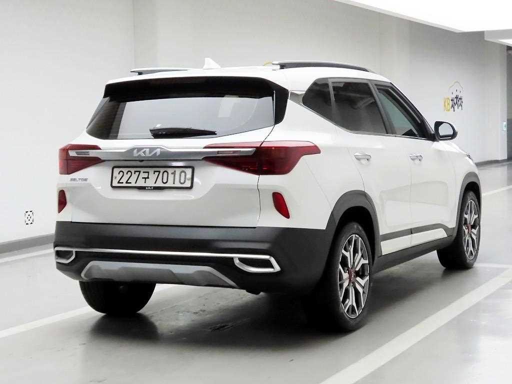 KIA Seltos - Vista 4