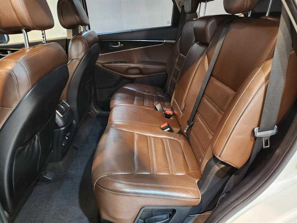 KIA Sorento - Vista 7