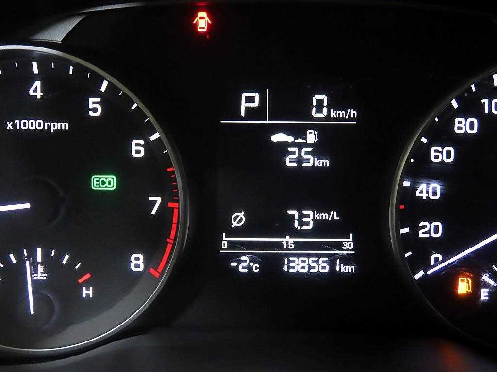 HYUNDAI Avante - Vista 9