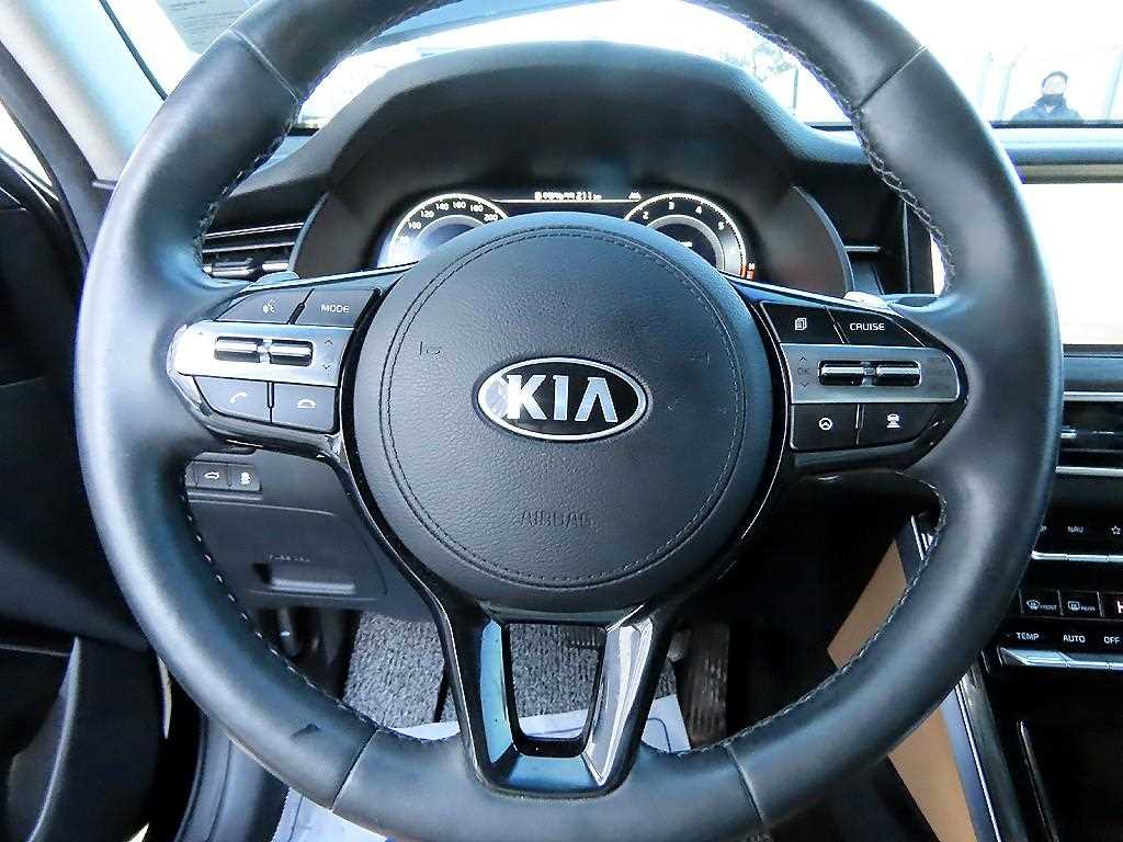 KIA K7 - Vista 8