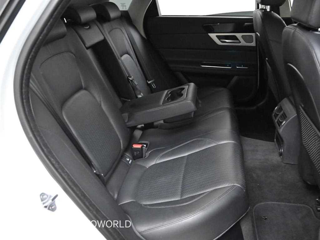 Jaguar XF - Vista 12