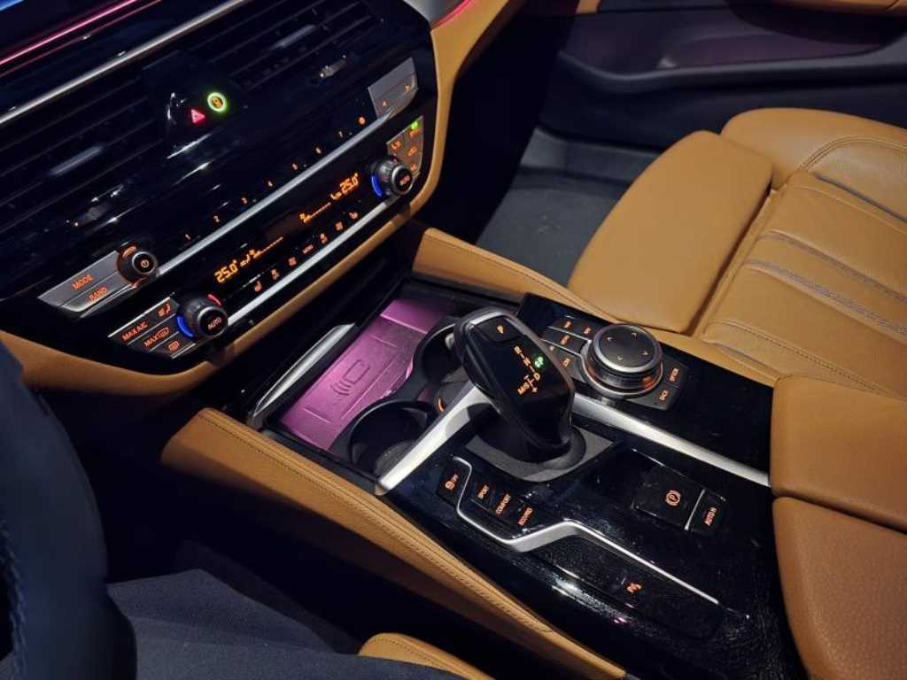 BMW 5 Series - Vista 8