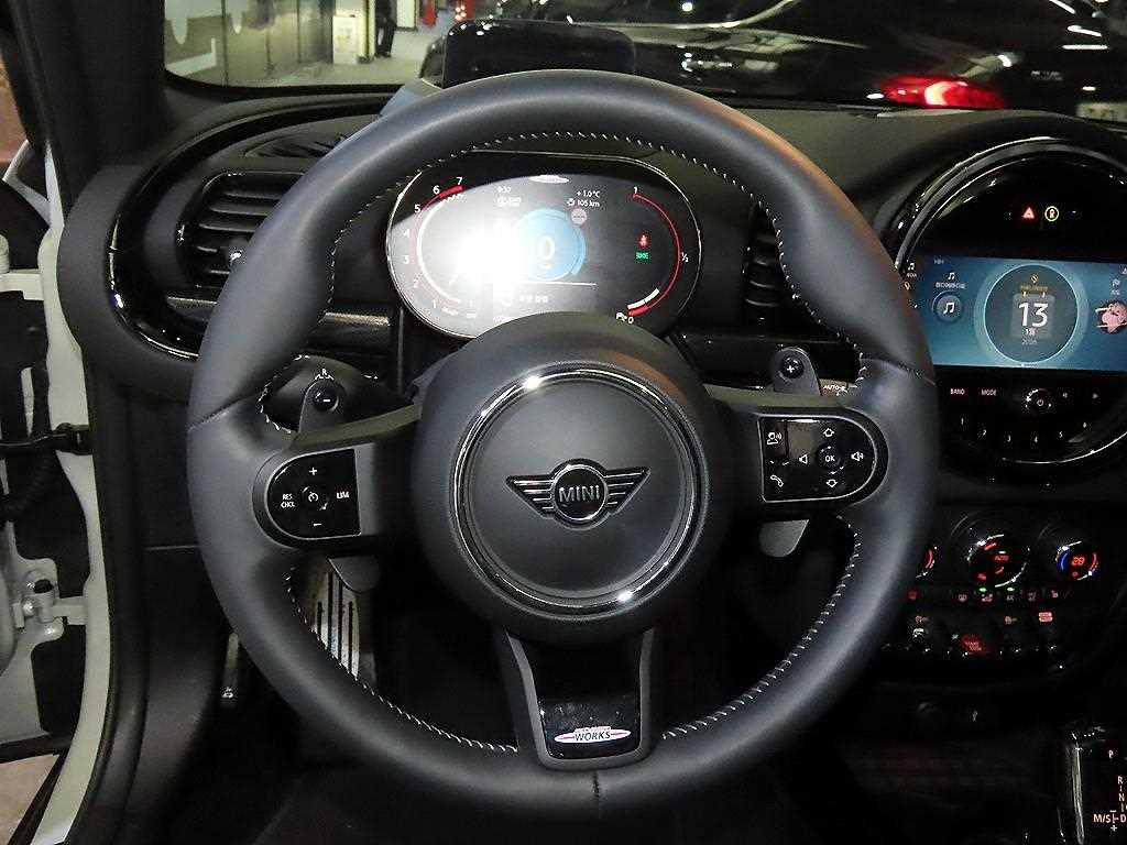 Mini Clubman - Vista 8