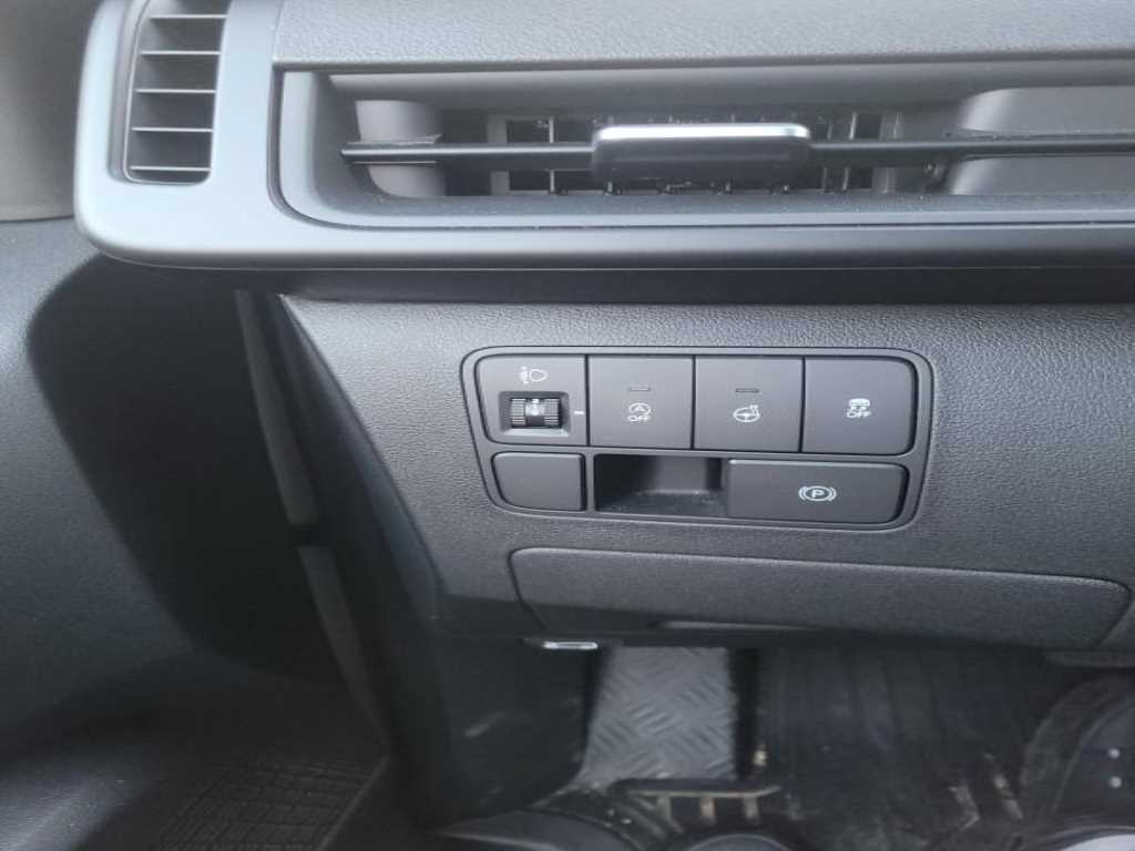 HYUNDAI Staria - Vista 8