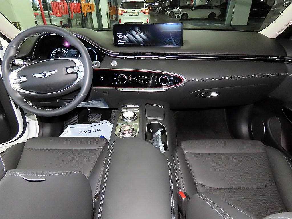 Genesis GV70 - Vista 10