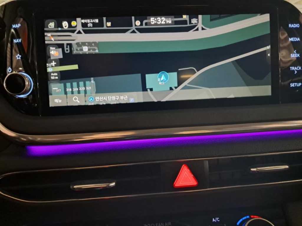 HYUNDAI Sonata - Vista 10