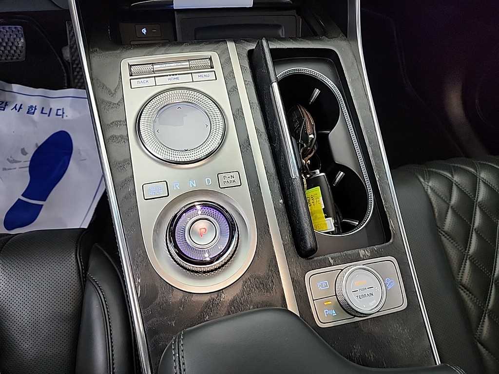 Genesis GV80 - Vista 8