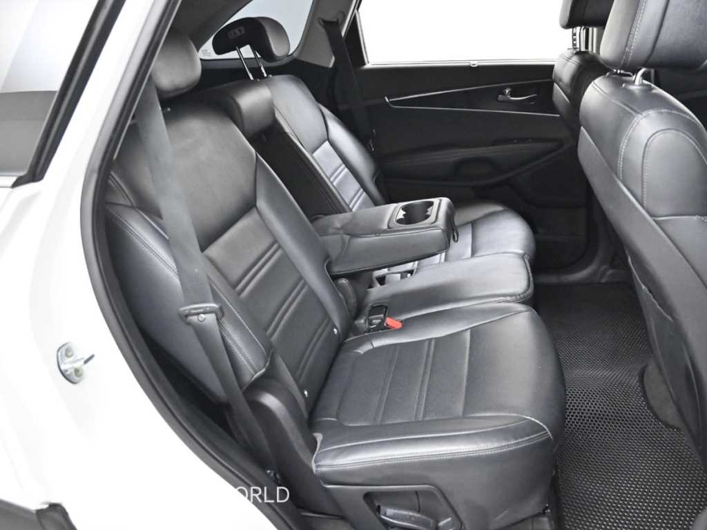 KIA Sorento - Vista 12