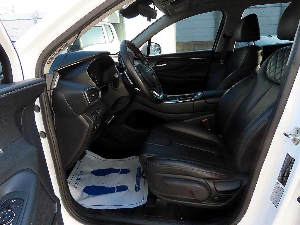 HYUNDAI Santa Fe - Vista 5