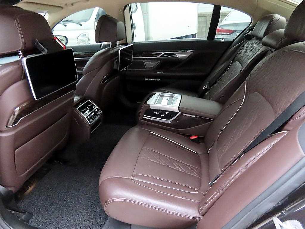 BMW 7 Series - Vista 6