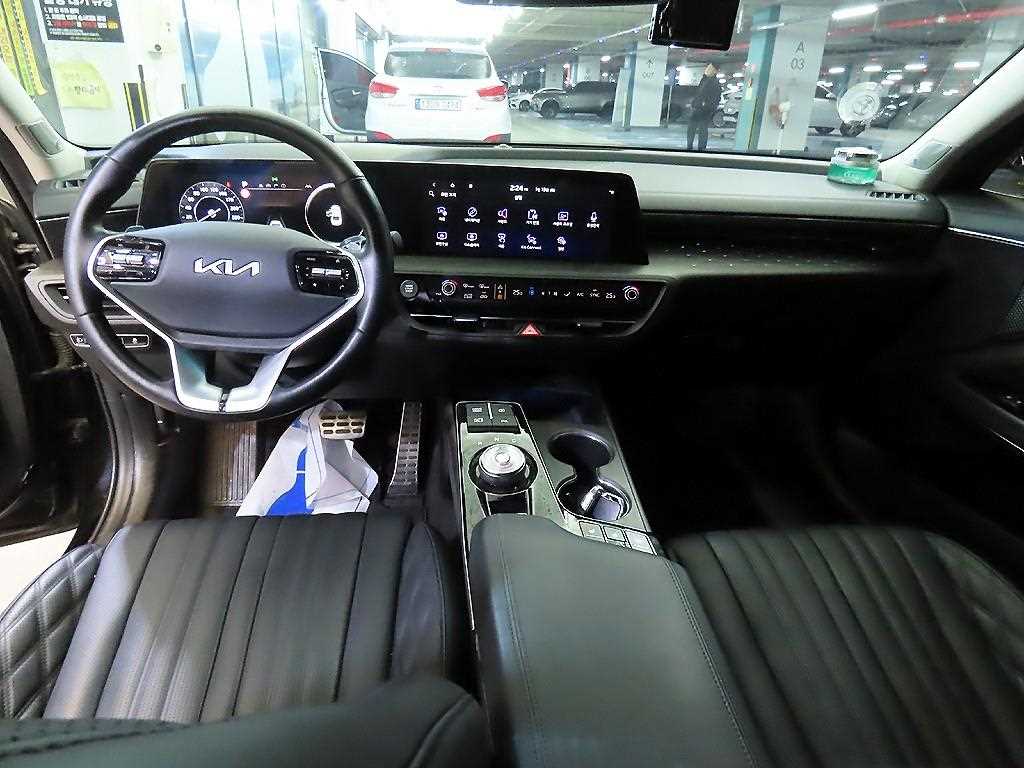 KIA K8 - Vista 10