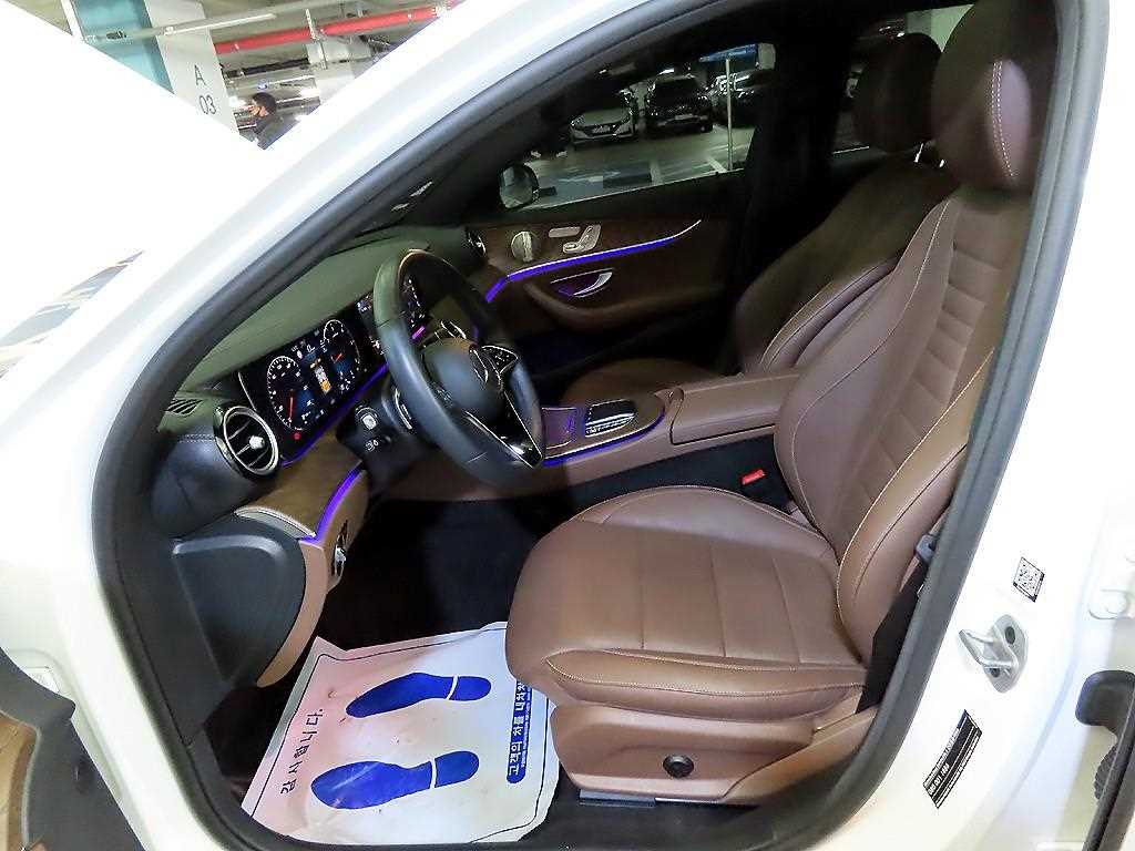 Mercedes Benz E class - Vista 6