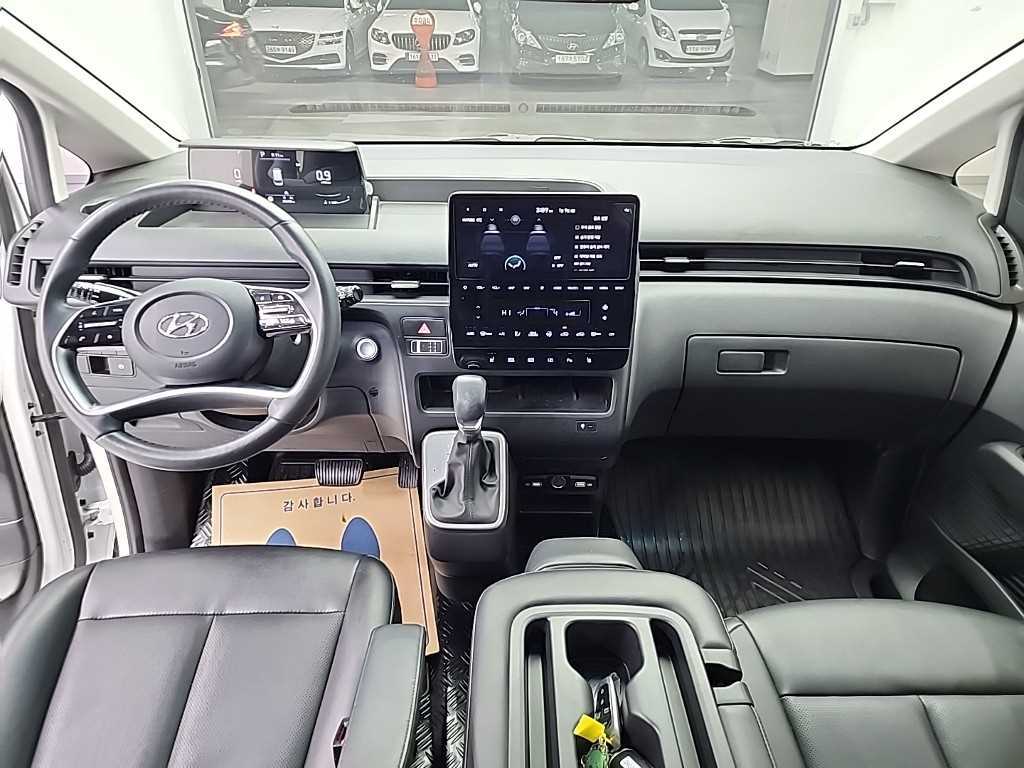 HYUNDAI Staria - Vista 7