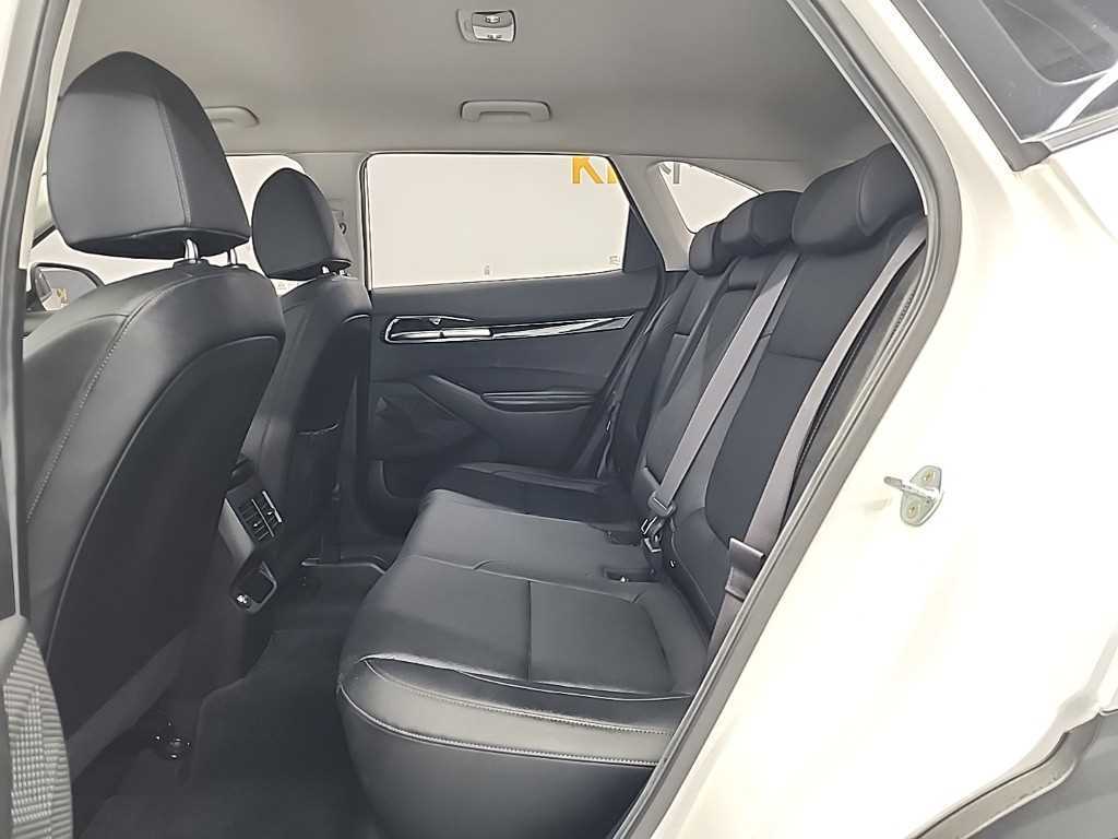 KIA Seltos - Vista 12