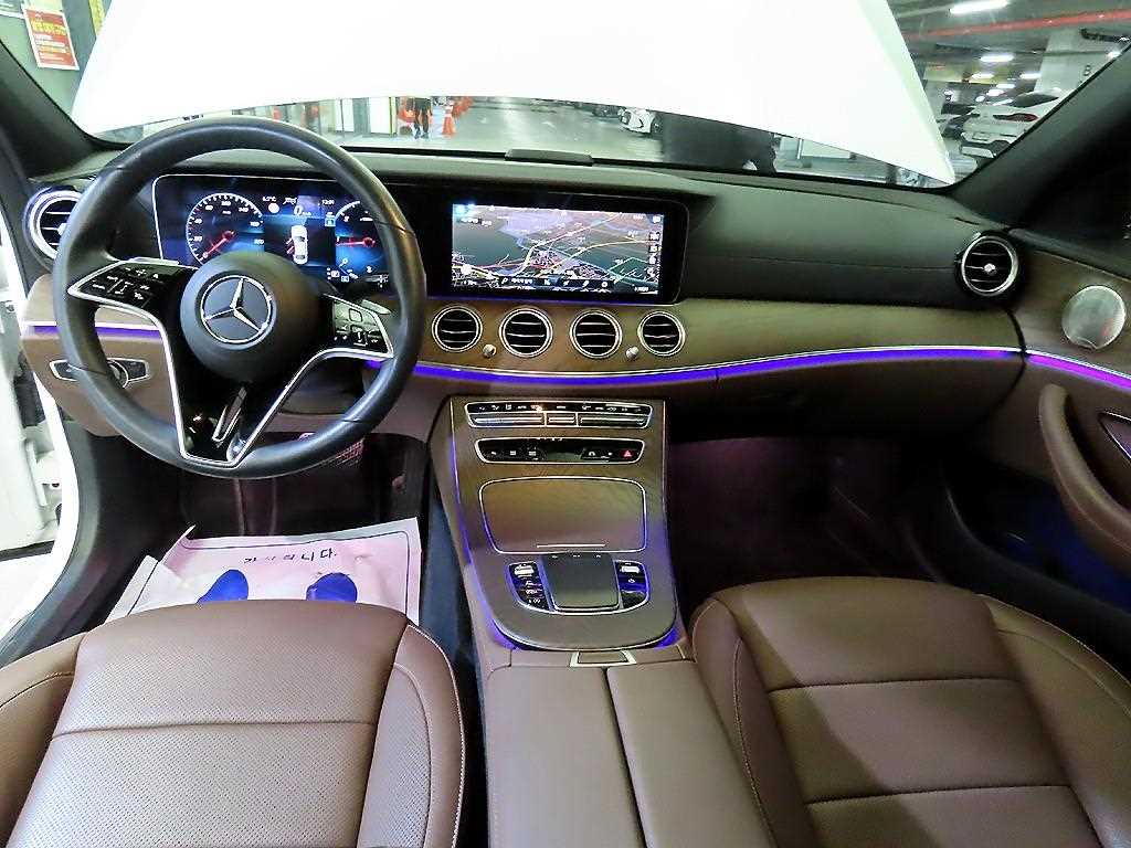 Mercedes Benz E class - Vista 10