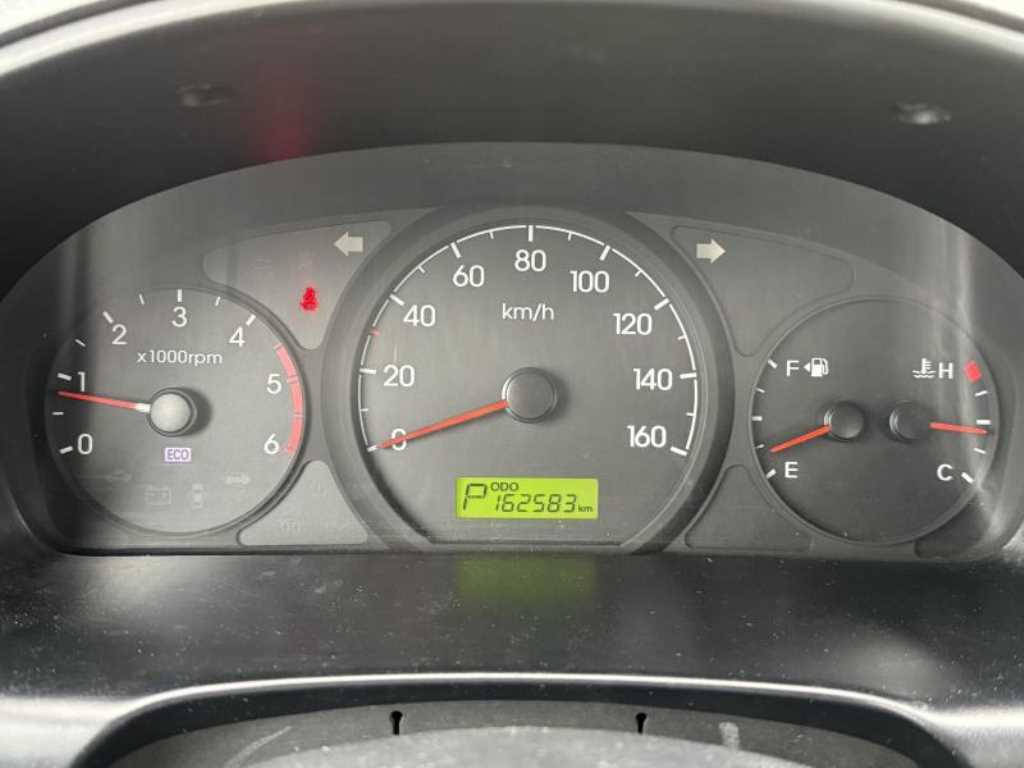 HYUNDAI Starex - Vista 5