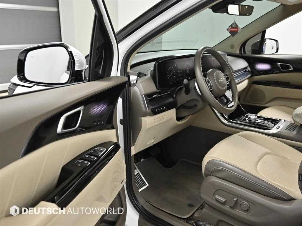 KIA Carnival - Vista 11