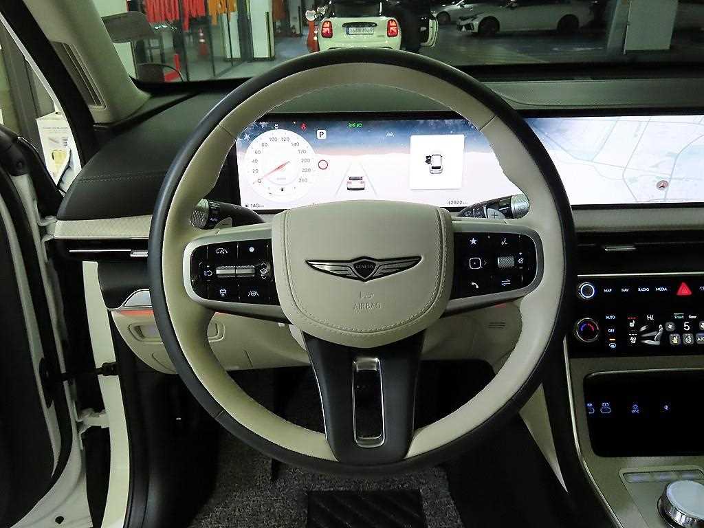 Genesis GV80 - Vista 8