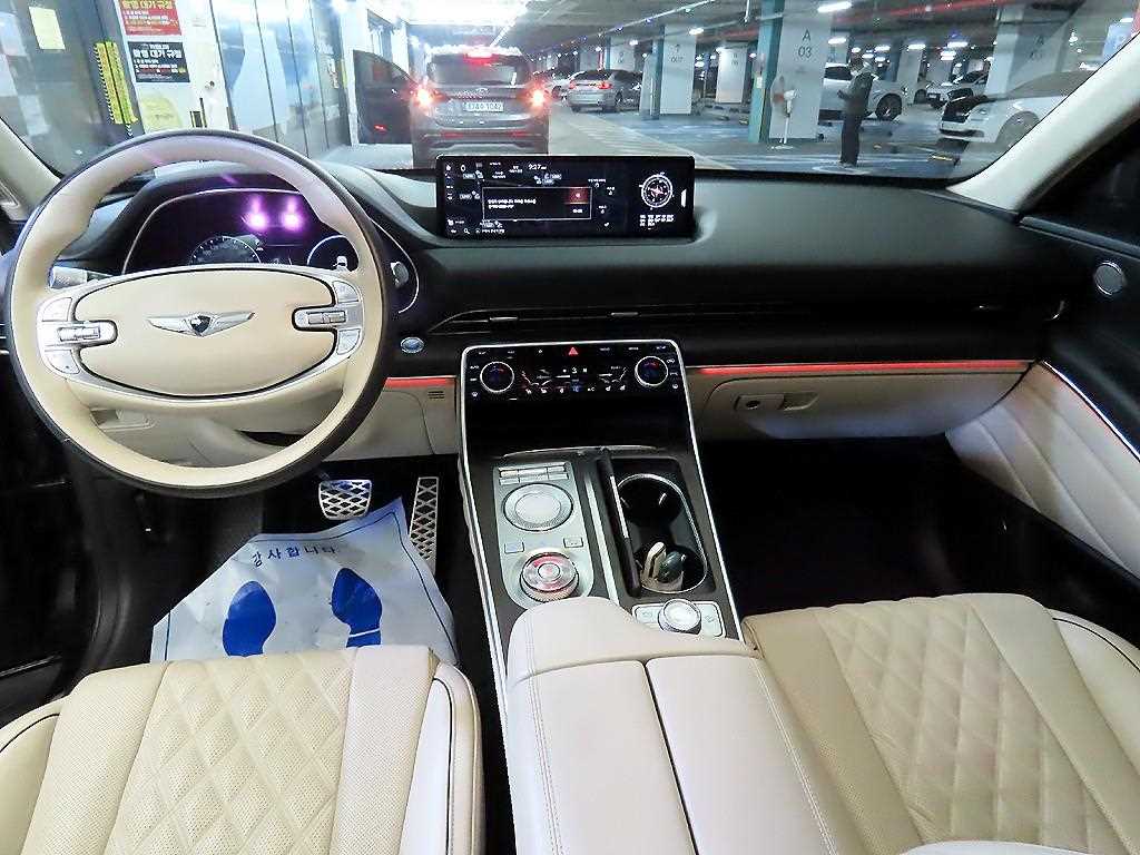 Genesis GV80 - Vista 10