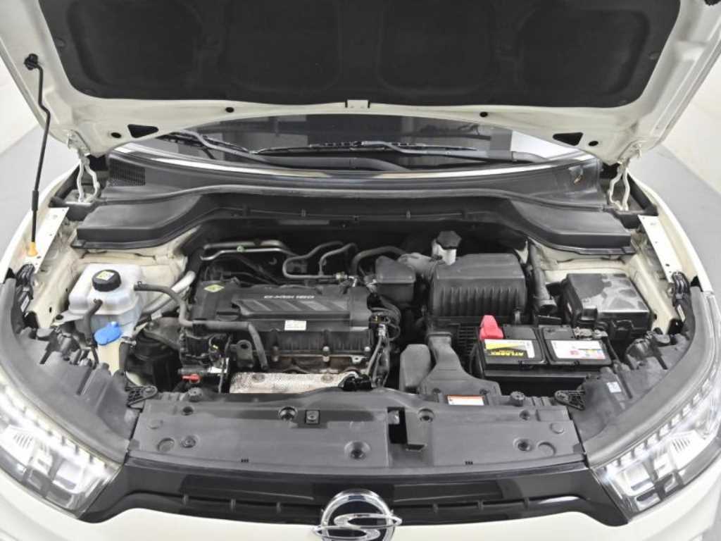 Ssangyong Tivoli - Vista 6