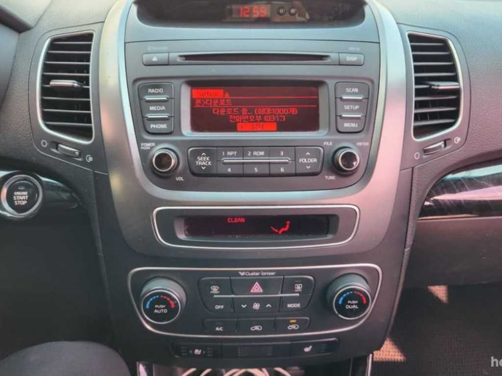 KIA Sorento - Vista 10