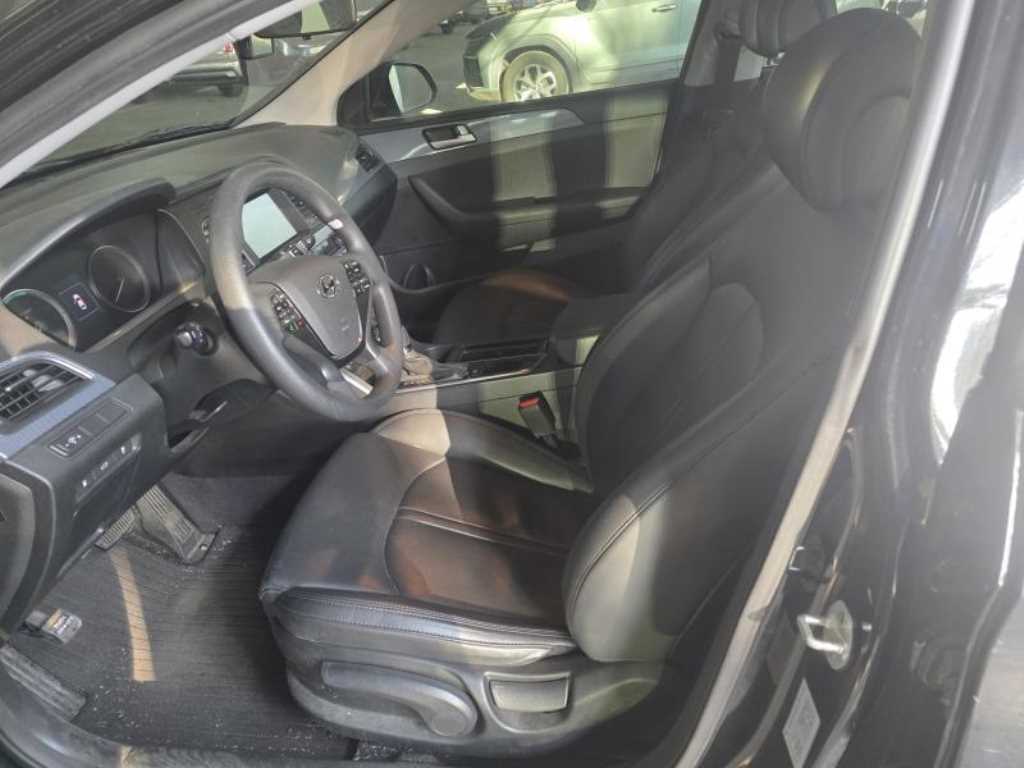 HYUNDAI Sonata - Vista 5