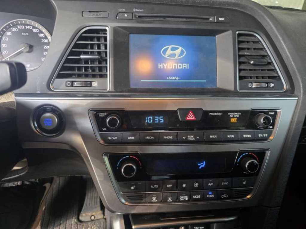 HYUNDAI Sonata - Vista 7