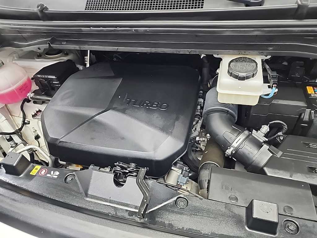 HYUNDAI Staria - Vista 5