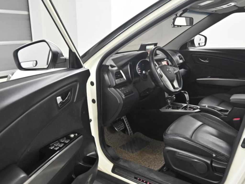 Ssangyong Tivoli - Vista 11
