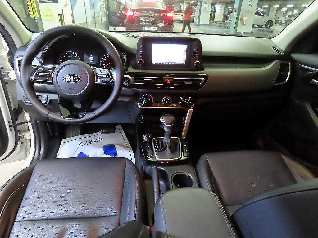 KIA Seltos - Vista 10