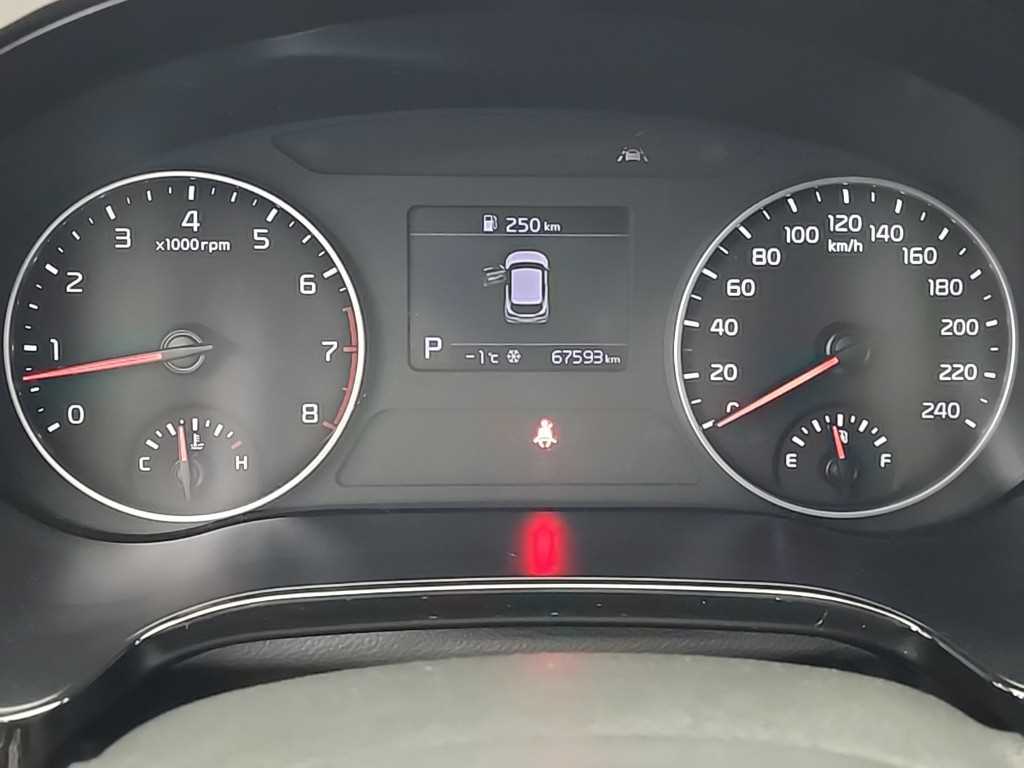 KIA Seltos - Vista 6