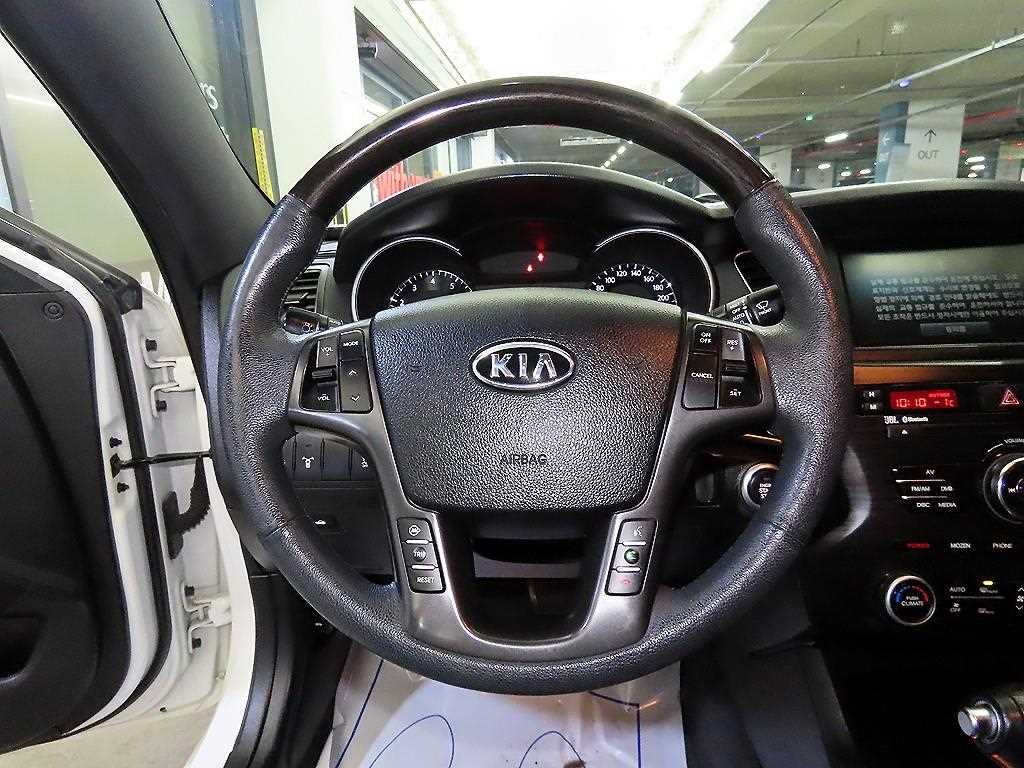 KIA K7 - Vista 8