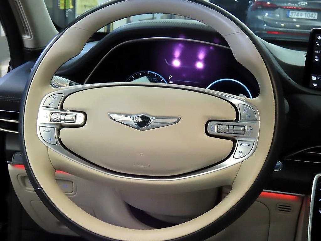 Genesis GV80 - Vista 8