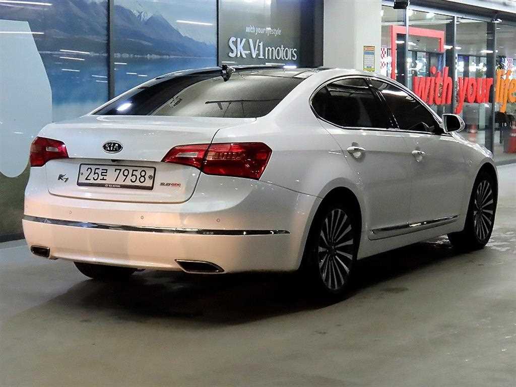 KIA K7 - Vista 4