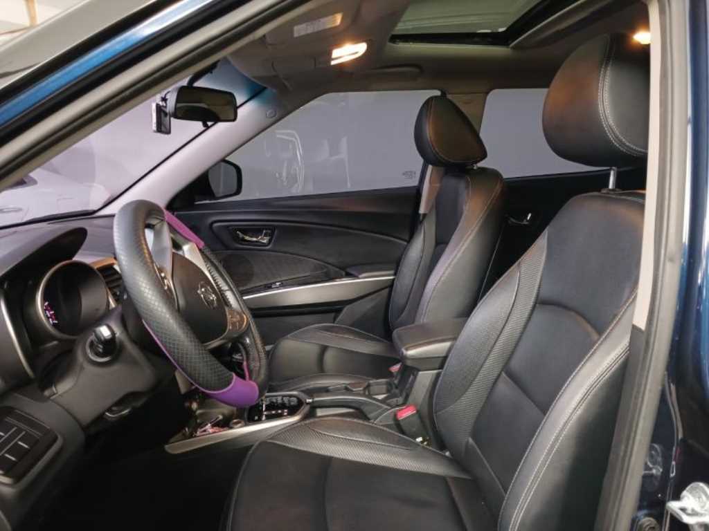 Ssangyong Tivoli - Vista 7