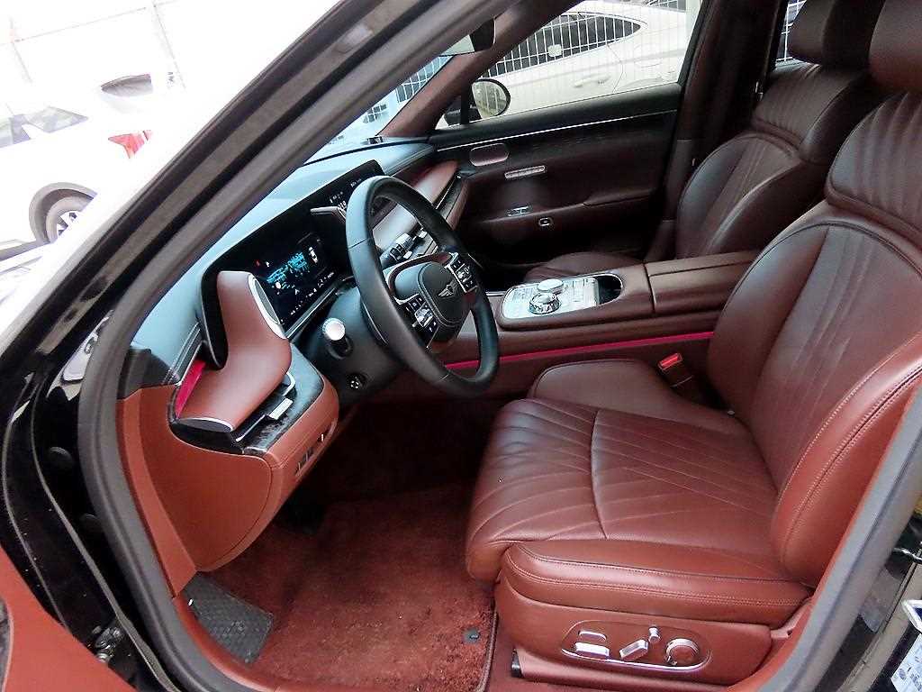 Genesis G90 - Vista 5