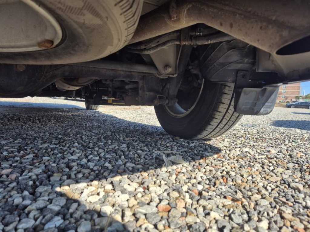 HYUNDAI Starex - Vista 6