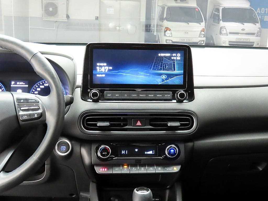 HYUNDAI Kona - Vista 9