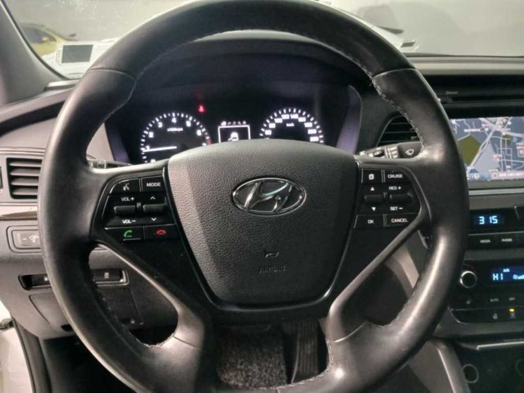 HYUNDAI Sonata - Vista 11