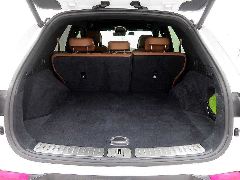 Genesis GV70 - Vista 5