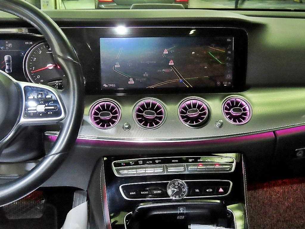 Mercedes Benz E class - Vista 11