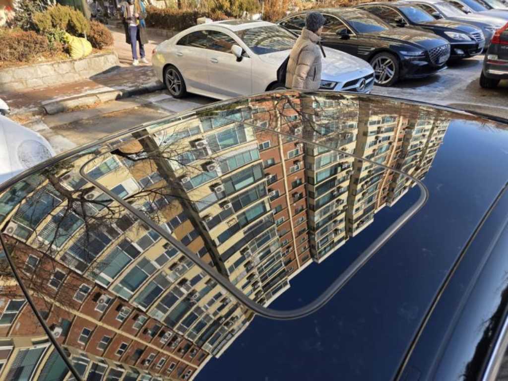 Mercedes Benz E class - Vista 5