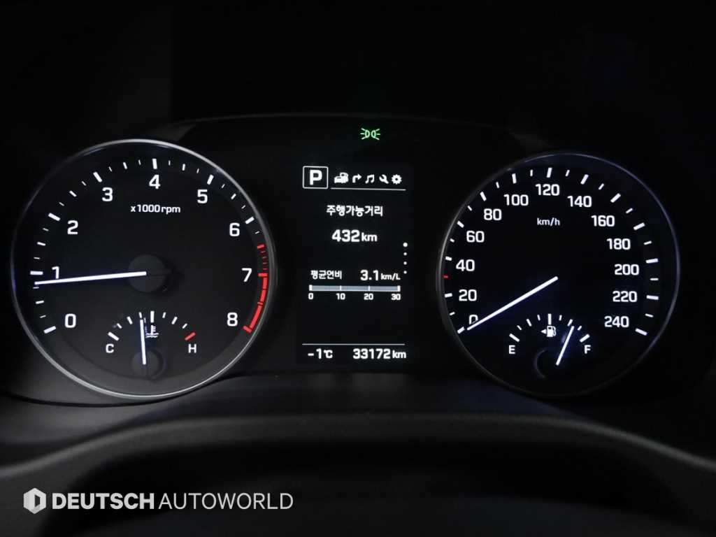 HYUNDAI Avante - Vista 8