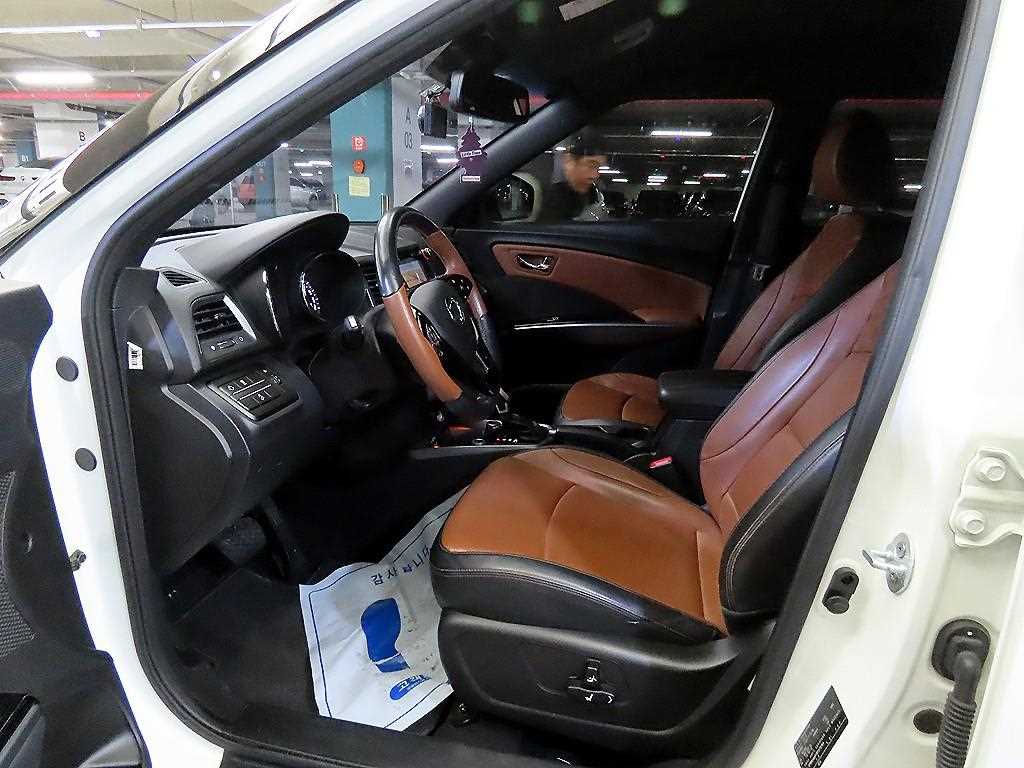 Ssangyong Tivoli - Vista 6