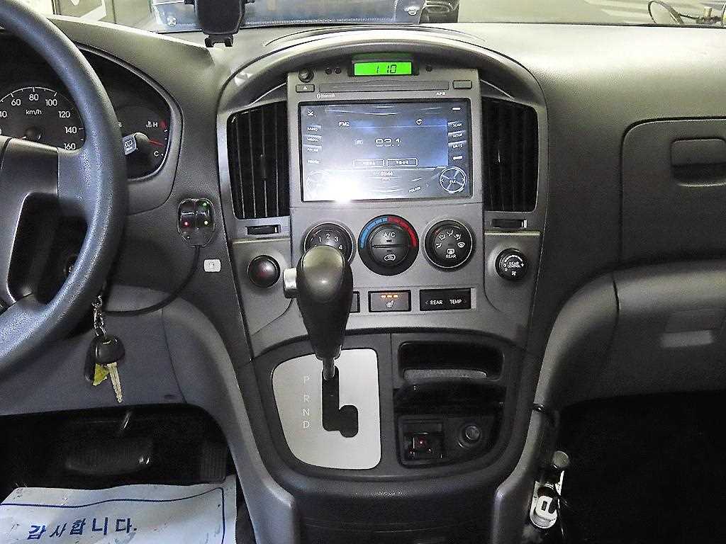 HYUNDAI Starex - Vista 11